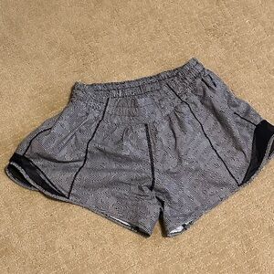 lululemon seawheeze athletica Black and Gray Patterned Women Shorts
